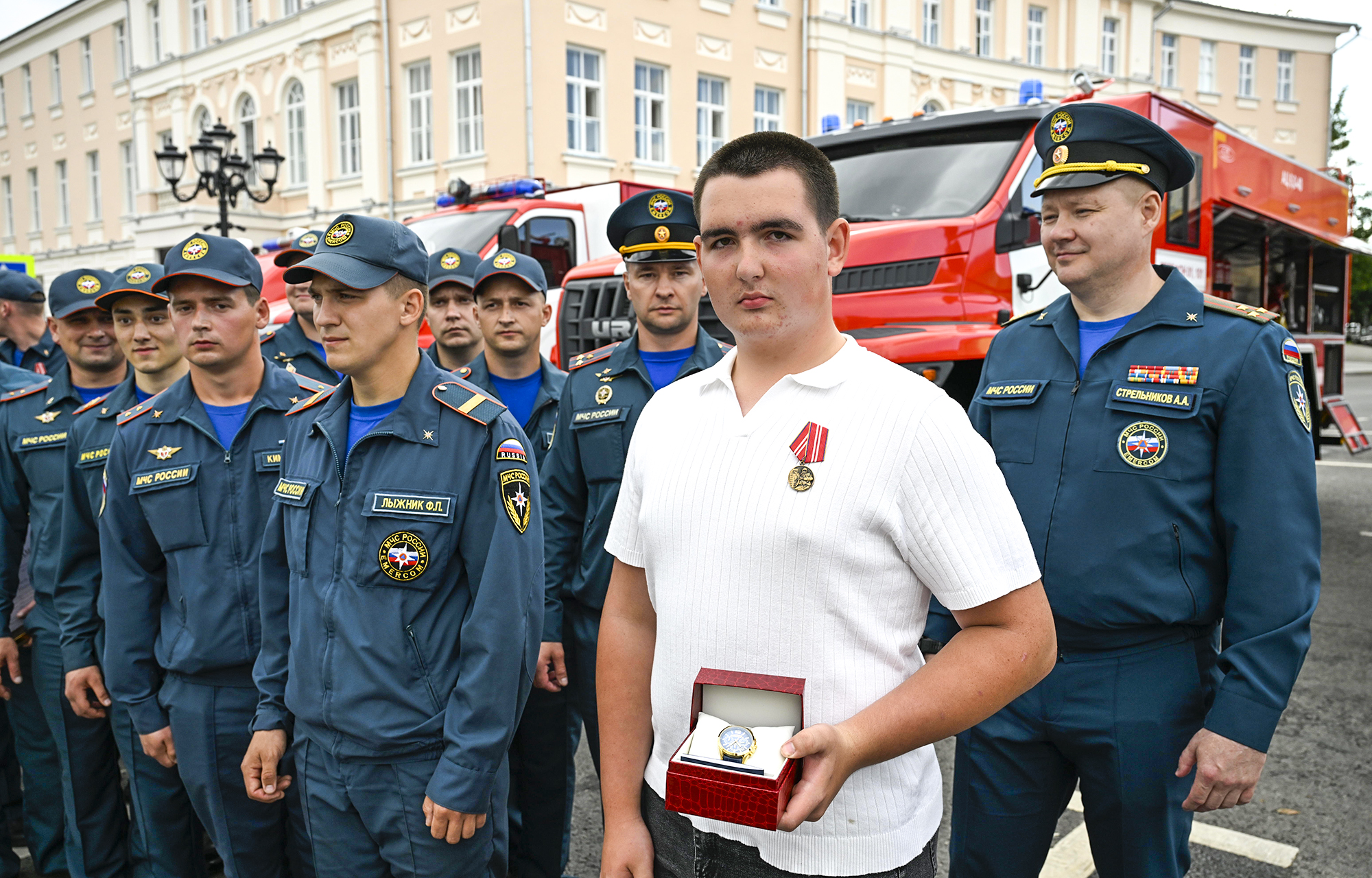 Королев и Куренков передали технику МЧС Тверской области