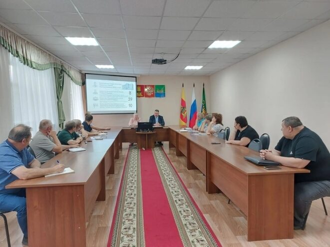 В Андреаполе прошло совещание по подготовке к выборам В Андреаполе прошло совещание по подготовке к выборам