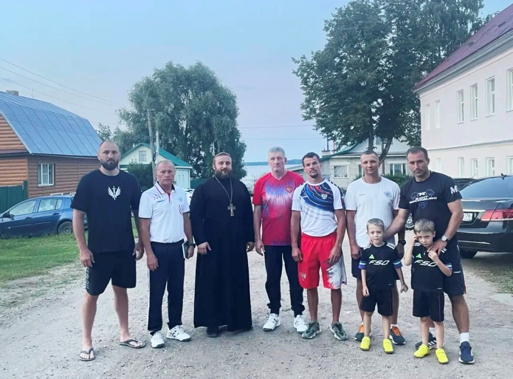 Духовный ориентир для чемпионов: в Тверской области прошла беседа о вере с боксерами сборной России