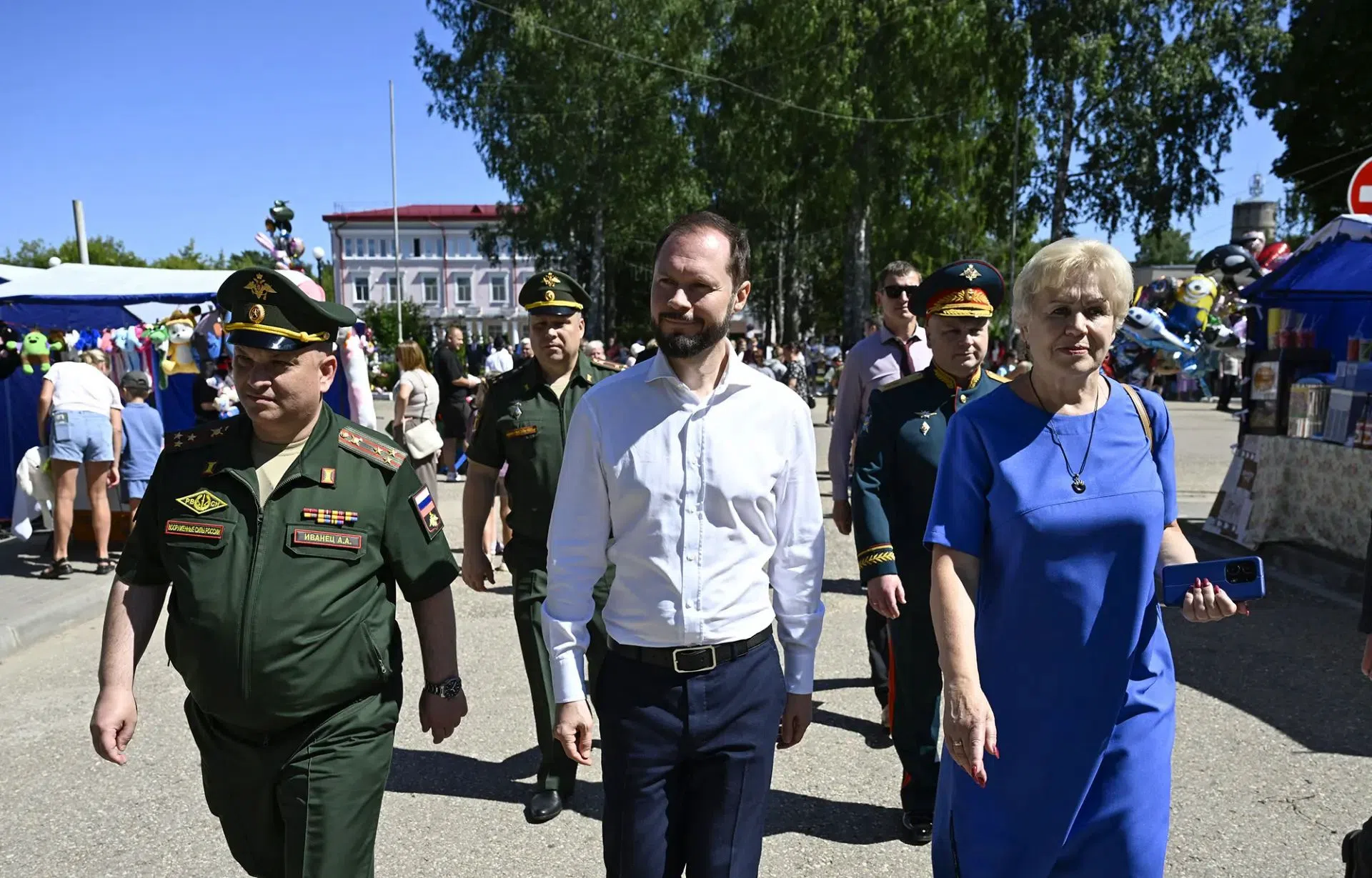 Королев вдохновился праздником и пообещал Озёрному сцену