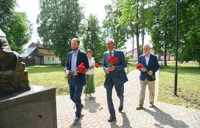Осташкову присвоят звание «Город воинской доблести» Осташкову присвоят звание «Город воинской доблести»