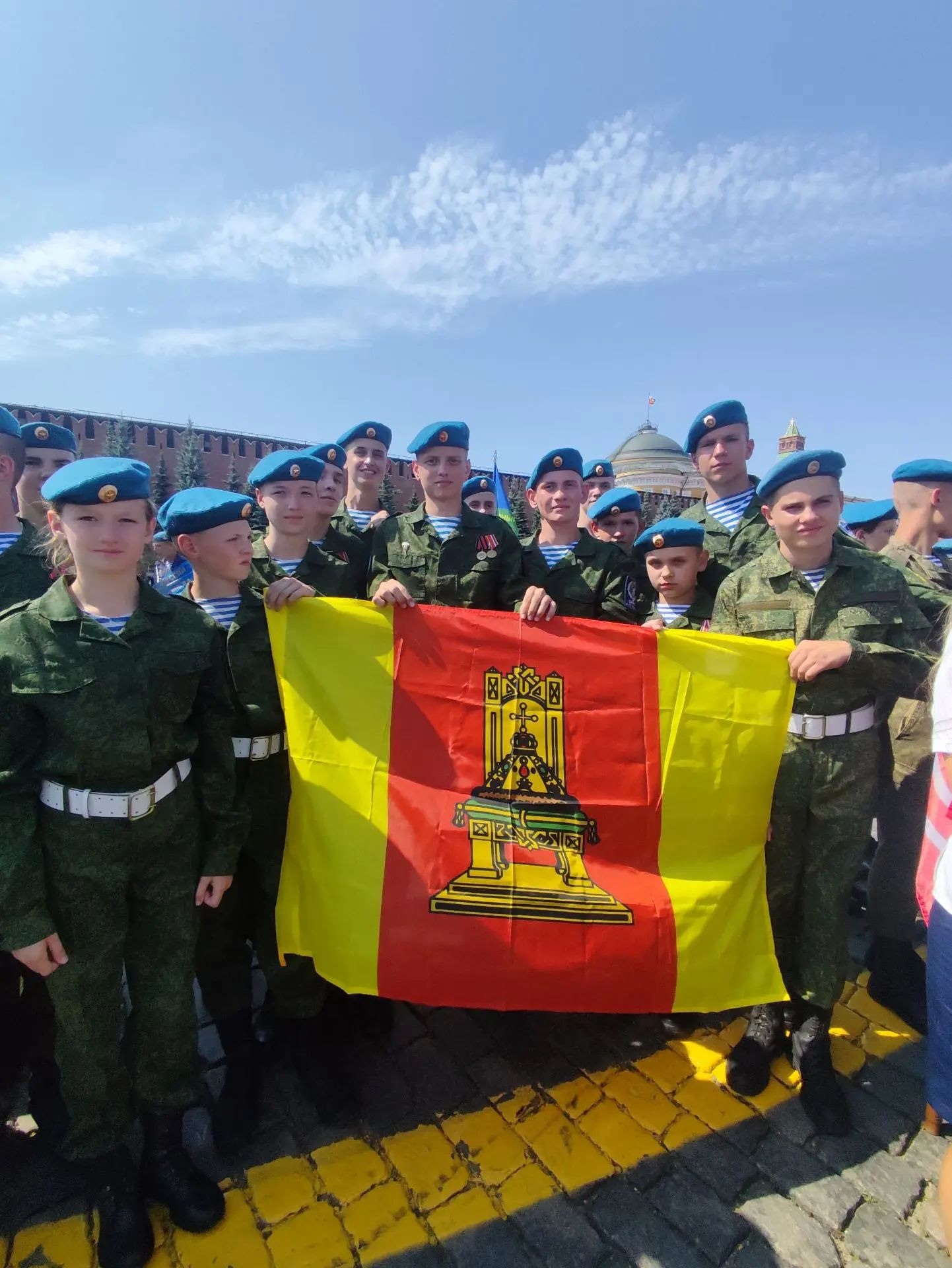 От тренировок до Красной площади: как воспитанники "Сириуса" стали частью парада ВДВ