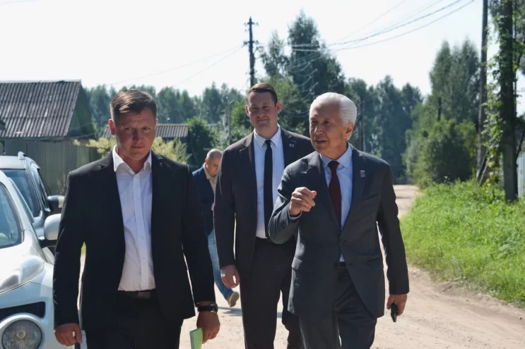 От сортировки мусора до жилья для ветеранов СВО: Владимир Васильев посетил СНТ в Твери От сортировки мусора до жилья для ветеранов СВО: Владимир Васильев посетил СНТ в Твери