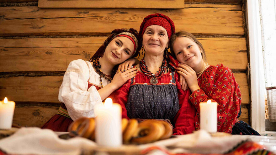 От куколки‑оберега до стрельбы из лука: чем удивит фестиваль "В гостях у Жар‑птицы"