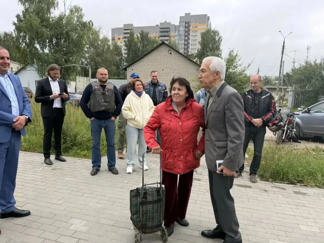 Владимир Васильев проверил благоустройство в Твери Владимир Васильев проверил благоустройство в Твери
