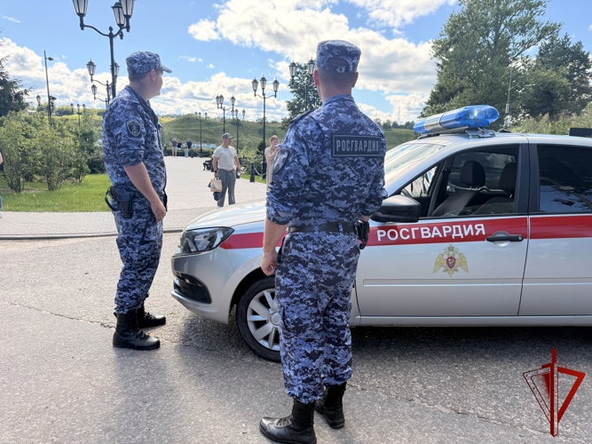 10 тысяч гостей и ни одного происшествия: Росгвардия обеспечила безопасность "Карандаш‑феста" в Старице 10 тысяч гостей и ни одного происшествия: Росгвардия обеспечила безопасность "Карандаш‑феста" в Старице