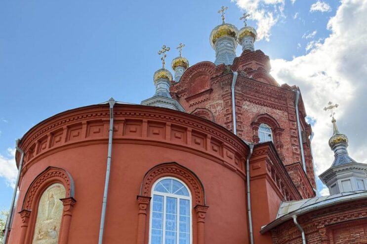 Митрополит Амвросий оценил ход реставрации Вознесенского собора в Осташкове Митрополит Амвросий оценил ход реставрации Вознесенского собора в Осташкове
