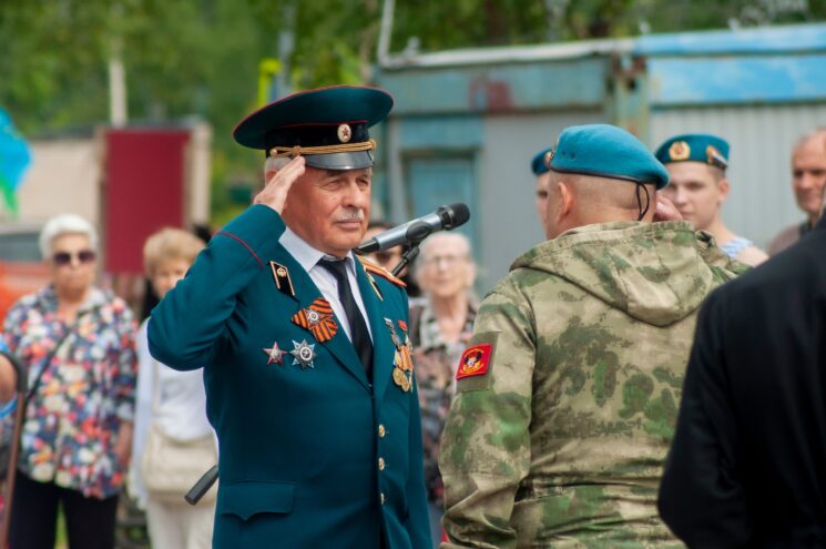 День ВДВ в Удомле: память, награды и показательные выступления День ВДВ в Удомле: память, награды и показательные выступления
