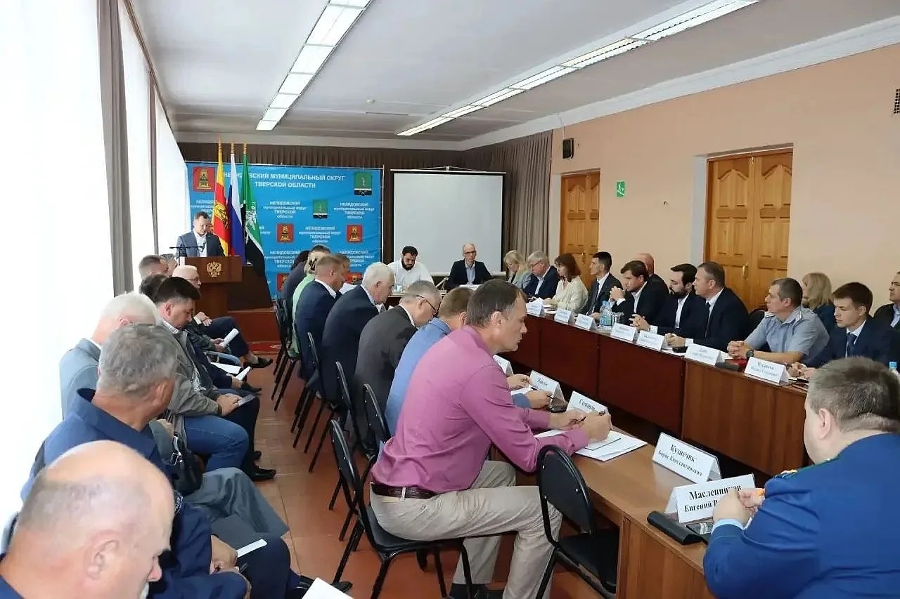 «Тверьэнерго» продолжает подготовку электросетевого комплекса к осенне-зимнему периоду «Тверьэнерго» продолжает подготовку электросетевого комплекса к осенне-зимнему периоду