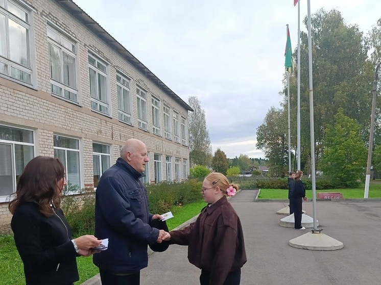 Школьники из Оленино получили золотые значки ГТО Школьники из Оленино получили золотые значки ГТО