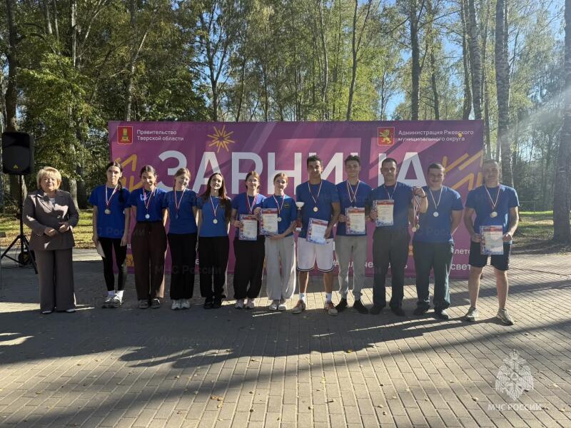 Сила, меткость, командный дух: сотрудники МЧС взяли серебро на Спартакиаде в Ржеве Сила, меткость, командный дух: сотрудники МЧС взяли серебро на Спартакиаде в Ржеве