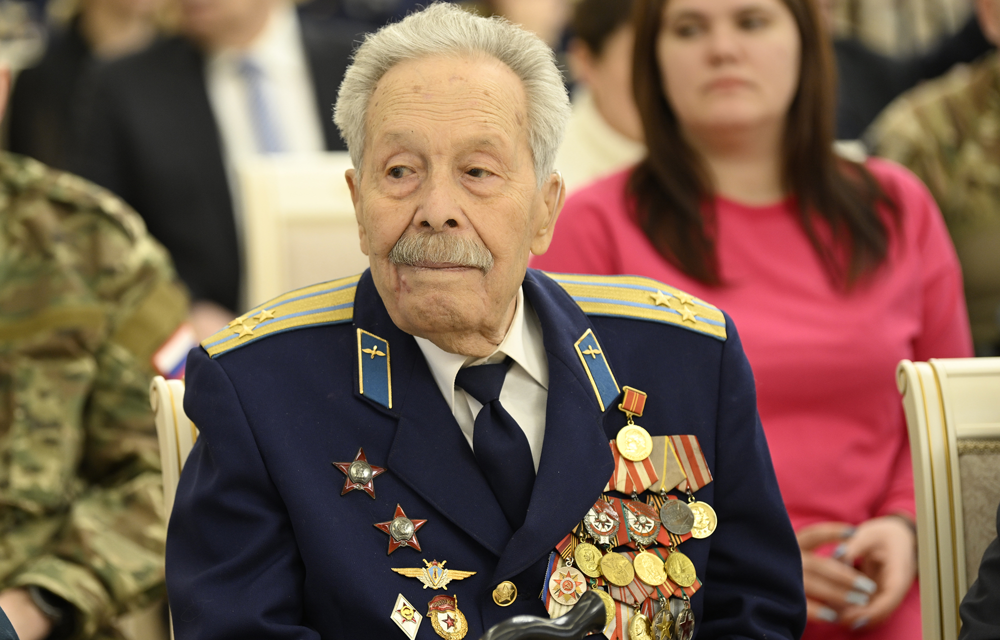 Виталий Королев поздравил со 100-летием Петра Потёмкина Виталий Королев поздравил со 100-летием Петра Потёмкина