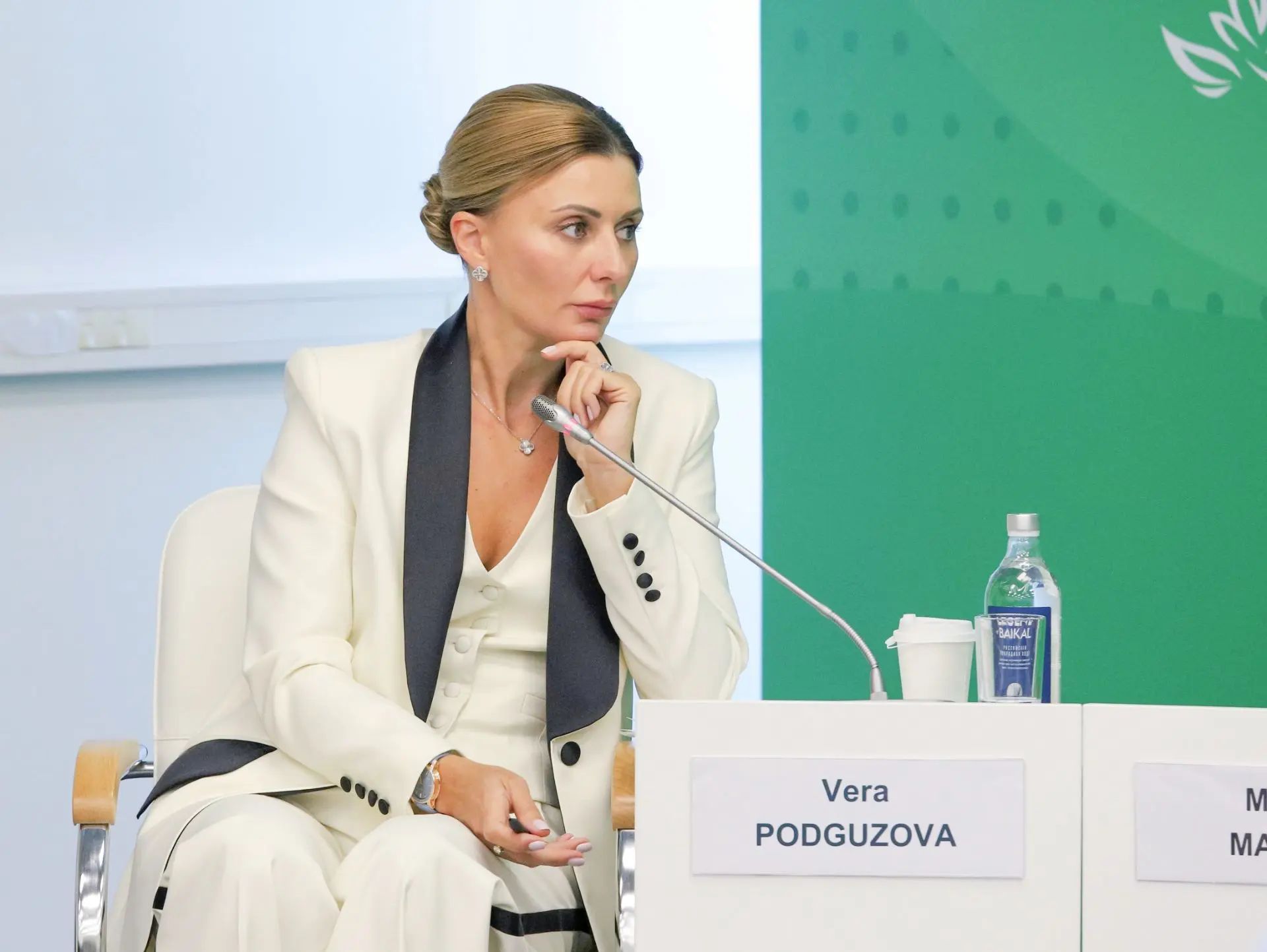 Вера Подгузова: креативная экономика — это дополнительный импульс для социально-экономического развития регионов Вера Подгузова: креативная экономика — это дополнительный импульс для социально-экономического развития регионов