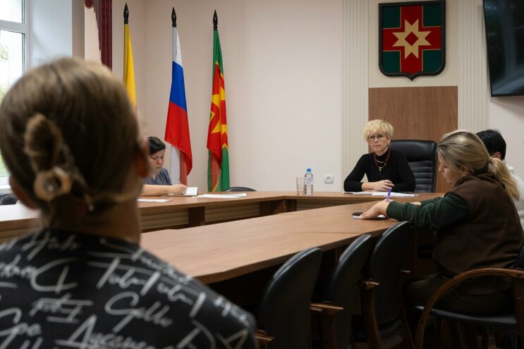 В Лихославльском округе обсудили нелегальную занятость и налоговую дисциплину В Лихославльском округе обсудили нелегальную занятость и налоговую дисциплину