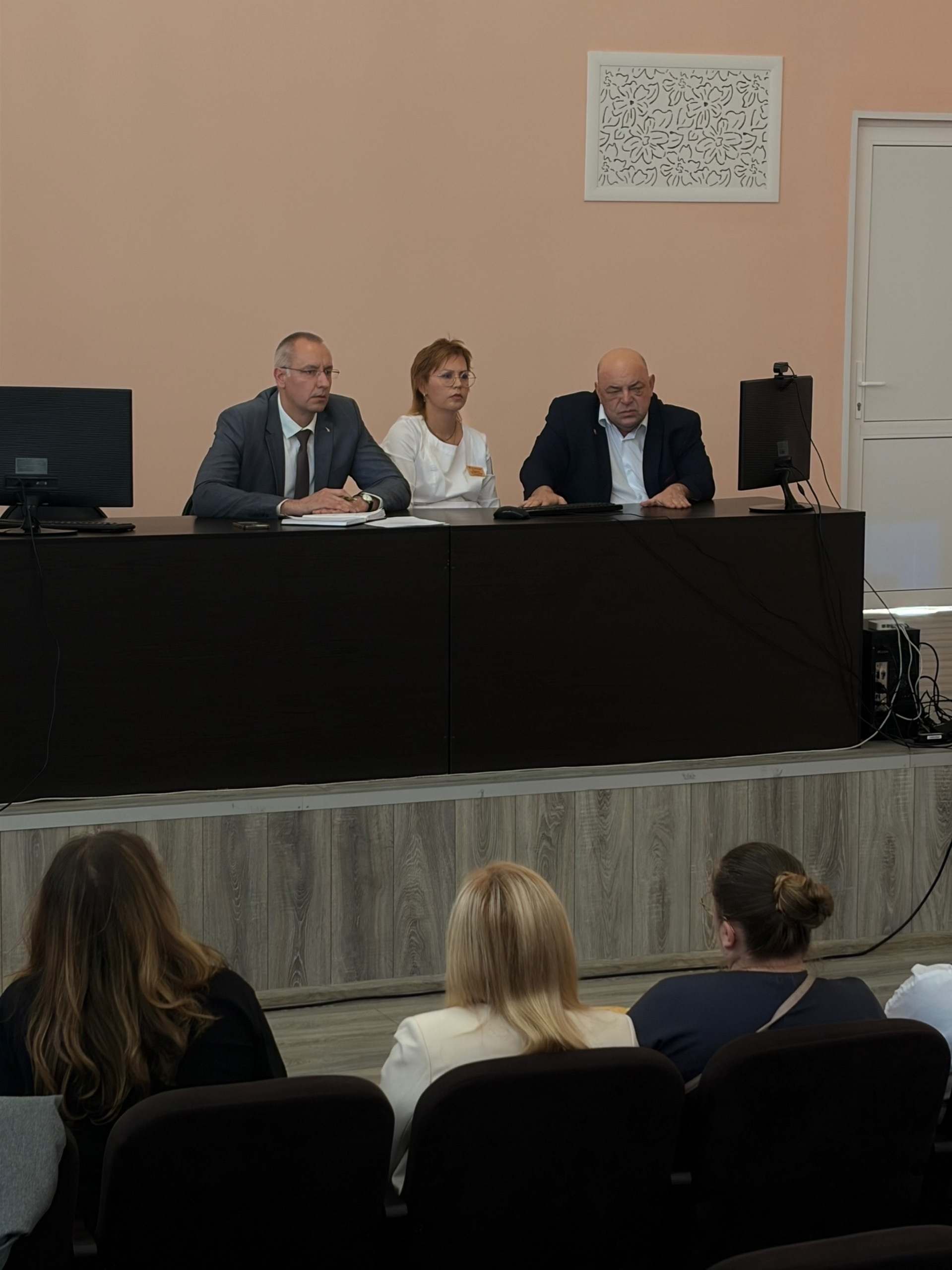 Поддержка семей и решение проблем: в Твери прошла встреча с родителями детей с паллиативным статусом.
