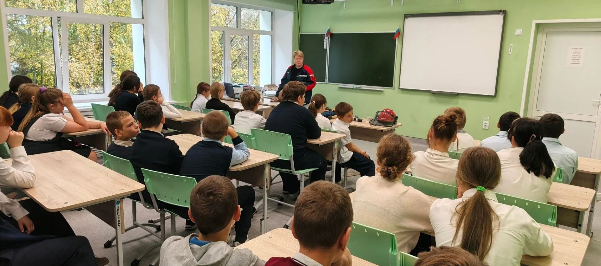 Сотрудники «Тверьэнерго» познакомили школьников Сандовского округа с профессией энергетика в рамках форума «Россия - мои горизонты»