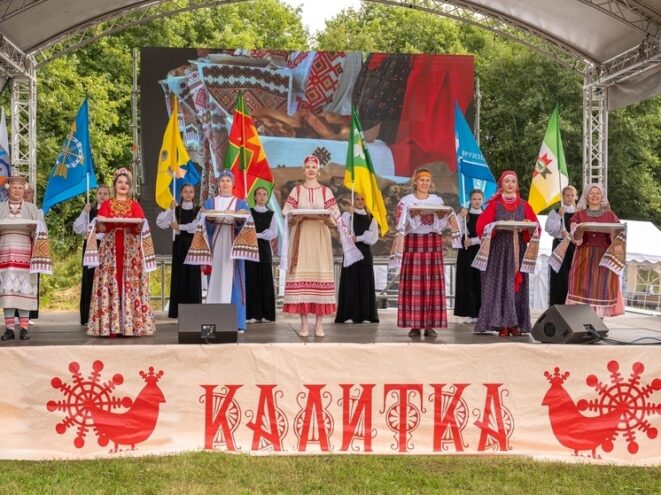 Глава Лихославльского округа поздравила работников туризма Глава Лихославльского округа поздравила работников туризма