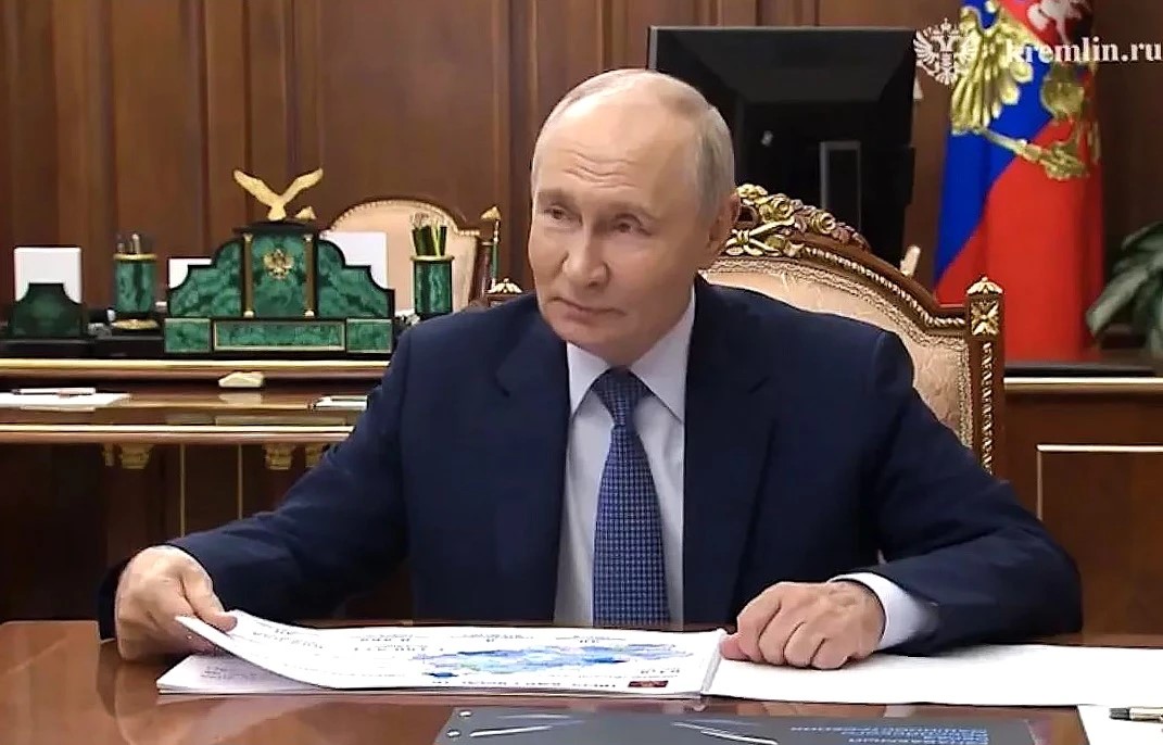 Виталий Королев поздравил Владимира Путина с днём рождения Виталий Королев поздравил Владимира Путина с днём рождения