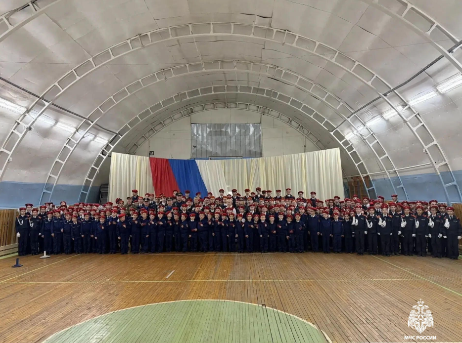 В Ржеве прошла церемония посвящения в кадеты МЧС В Ржеве прошла церемония посвящения в кадеты МЧС