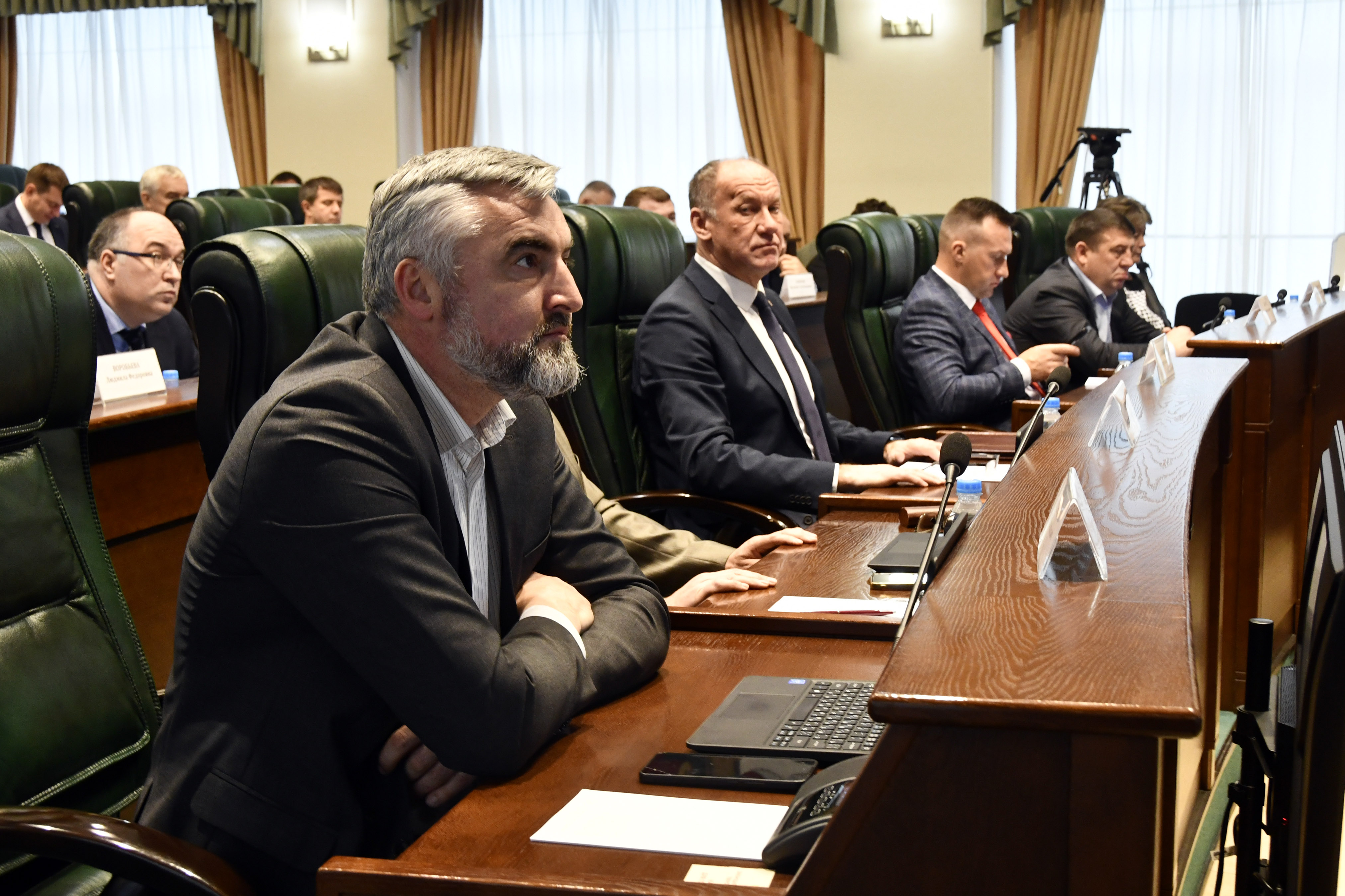 Заксобрание региона избрало вице-спикеров и глав комитетов