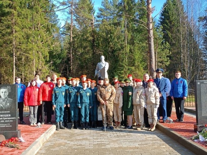 В Андреапольском округе восстановили братскую могилу В Андреапольском округе восстановили братскую могилу