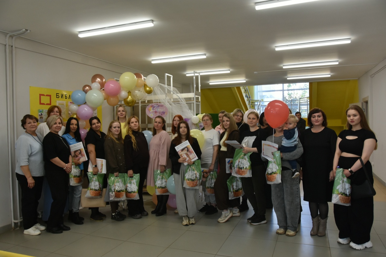 В Вышнем Волочке провели встречу для будущих мам В Вышнем Волочке провели встречу для будущих мам