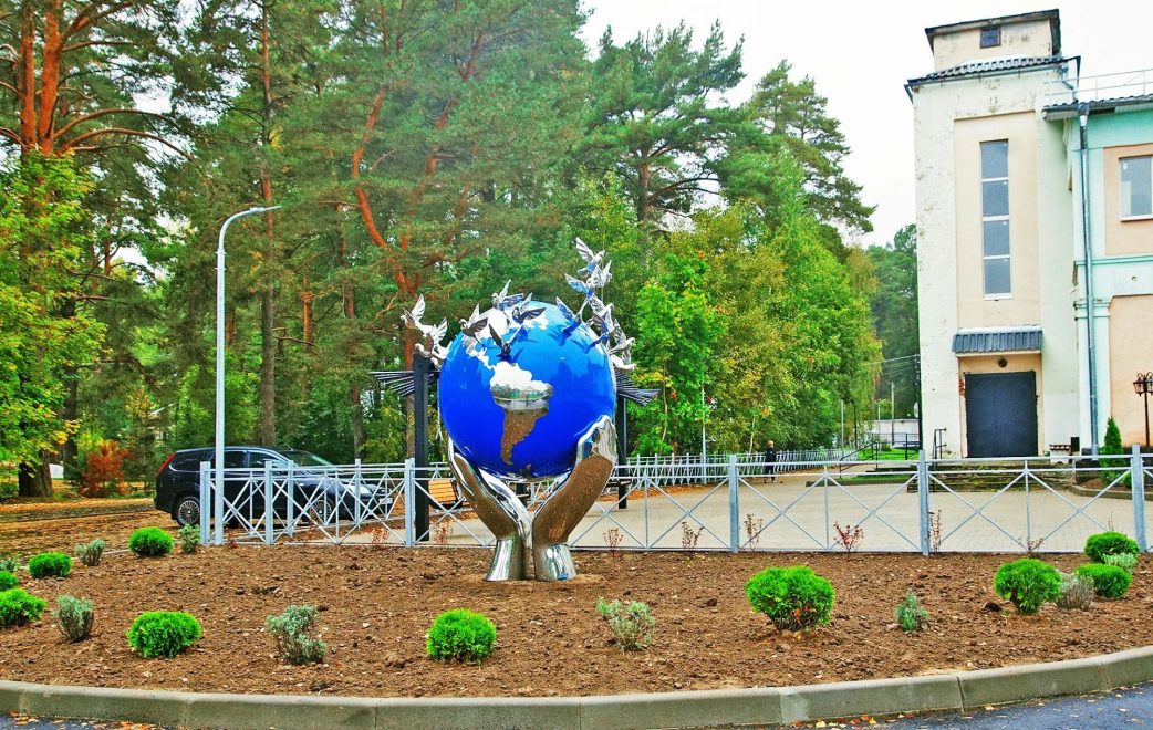 «Сердце планеты» находится в Конаково: как благоустроили площадь перед ДК