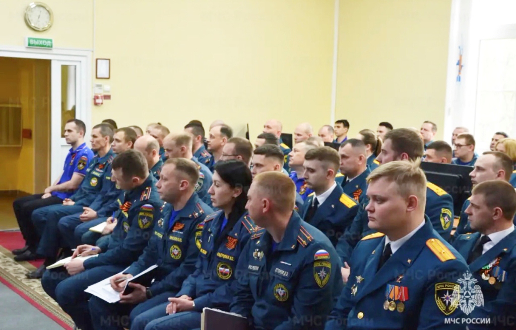 В Управлении МЧС по городу Твери прошла духовно‑просветительская встреча с личным составом В Управлении МЧС по городу Твери прошла духовно‑просветительская встреча с личным составом