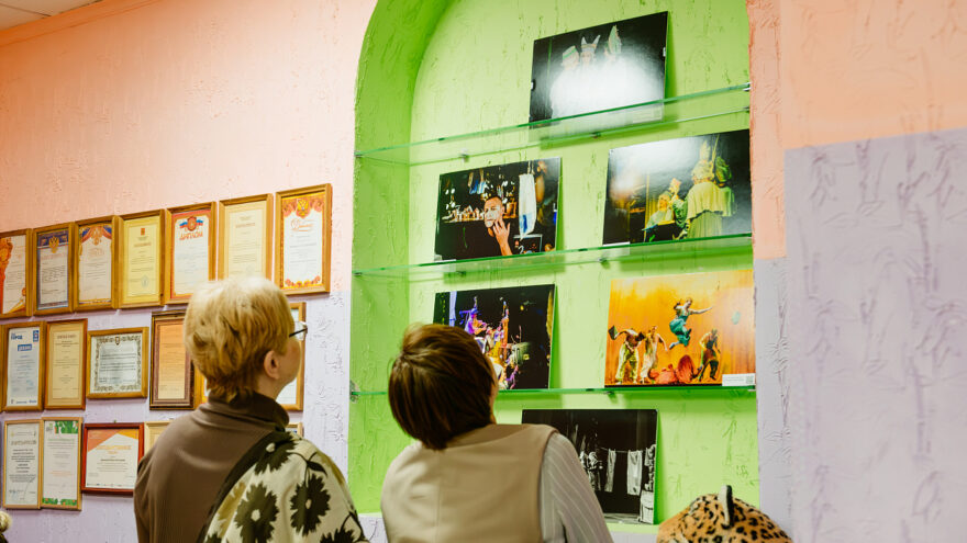 В Твери открылась выставка о закулисье Театра кукол В Твери открылась выставка о закулисье Театра кукол